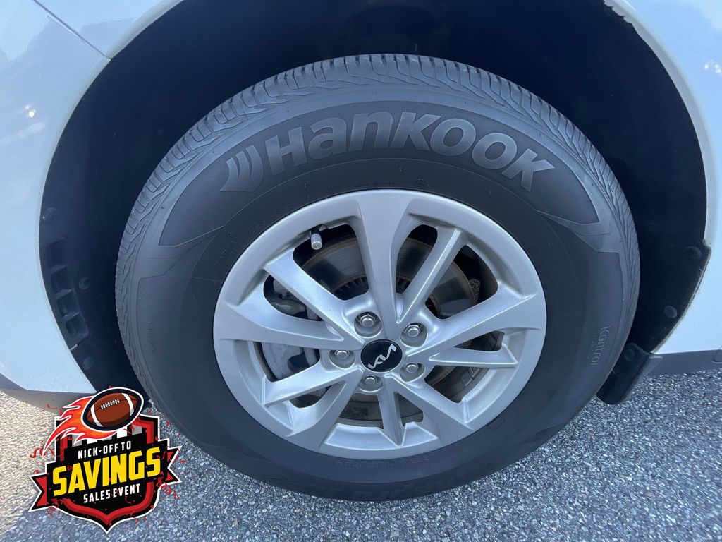 Used 2022 Kia Carnival Van