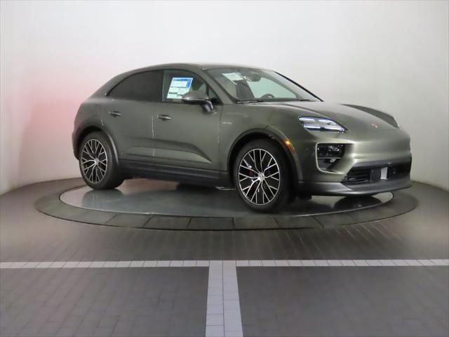 Thumbnail: 2025 Porsche Macan - 9
