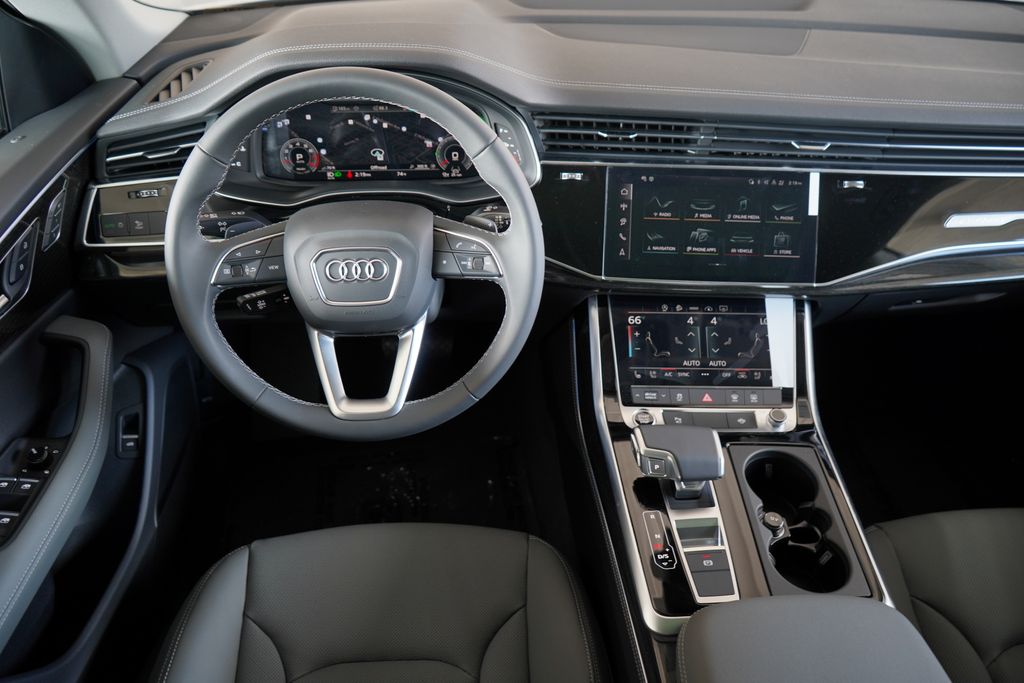 2024 Audi Q8  12