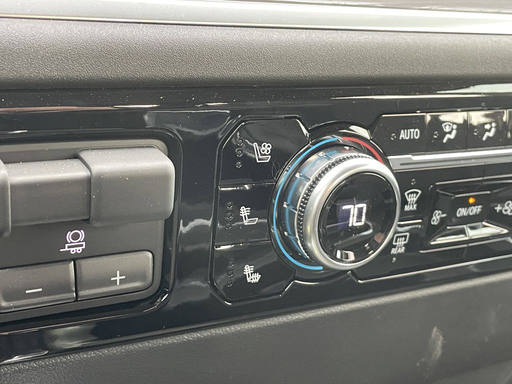 new 2025 GMC Sierra 2500HD car, priced at $67,420