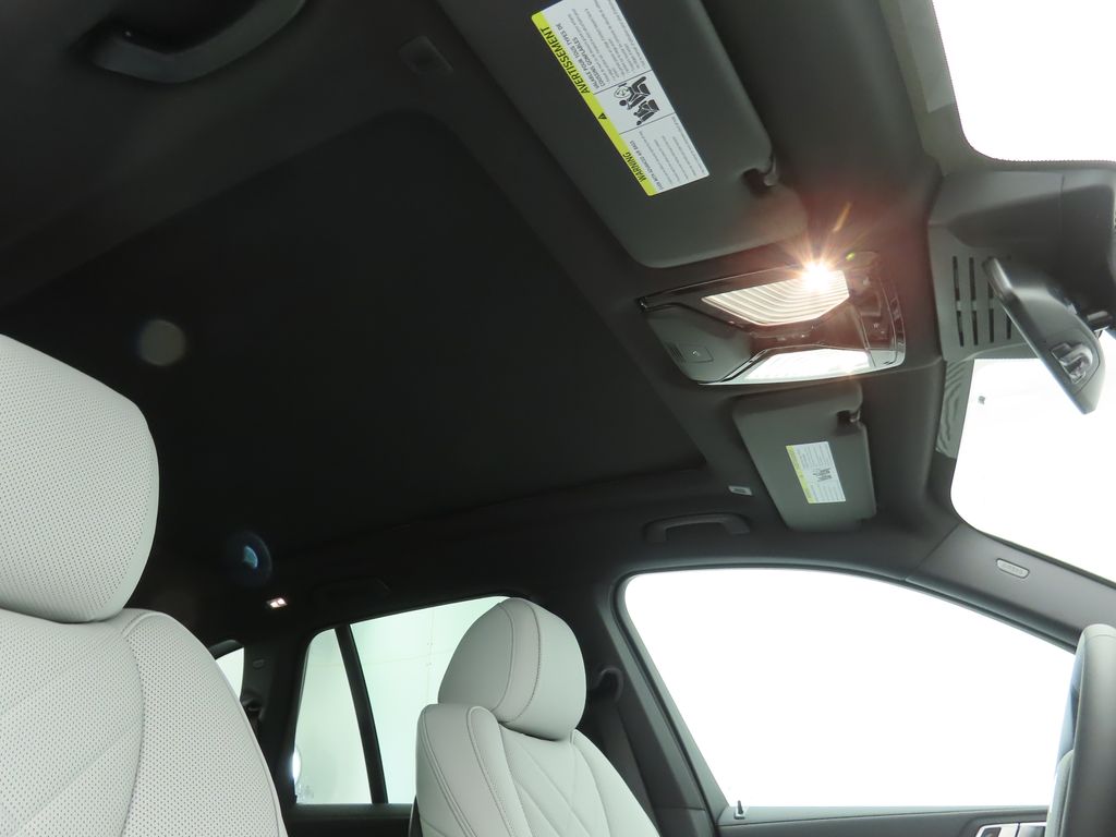 Thumbnail: 2026 BMW X5 - 18