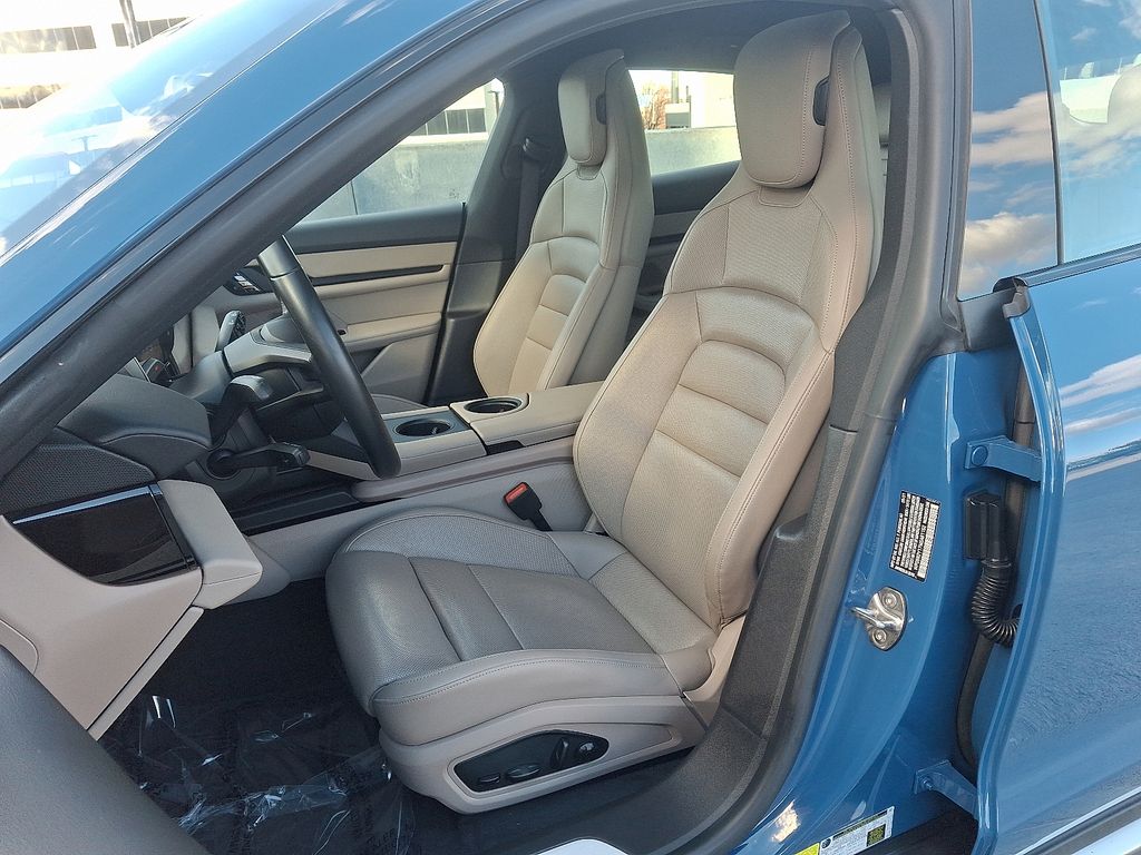 Thumbnail: 2021 Porsche Taycan - 5