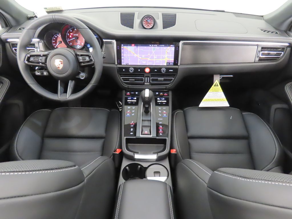 Thumbnail: 2025 Porsche Macan - 15