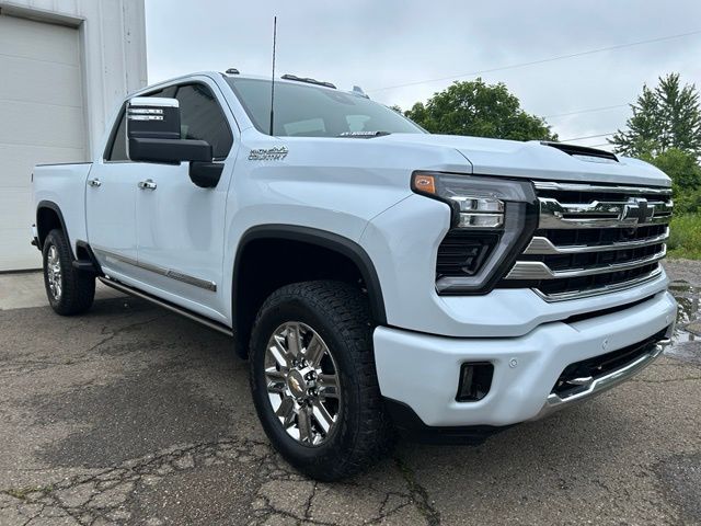 2026 Chevrolet Silverado 2500HD High Country - Image 4
