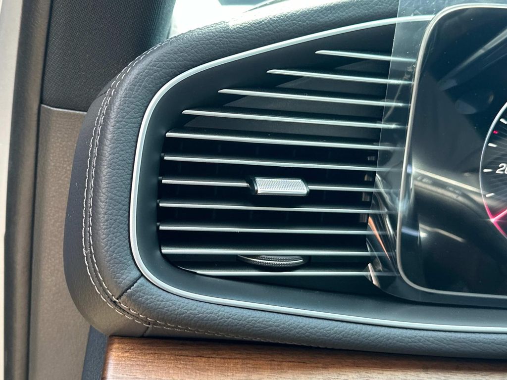 Thumbnail: 2025 Mercedes-Benz GLS - 14