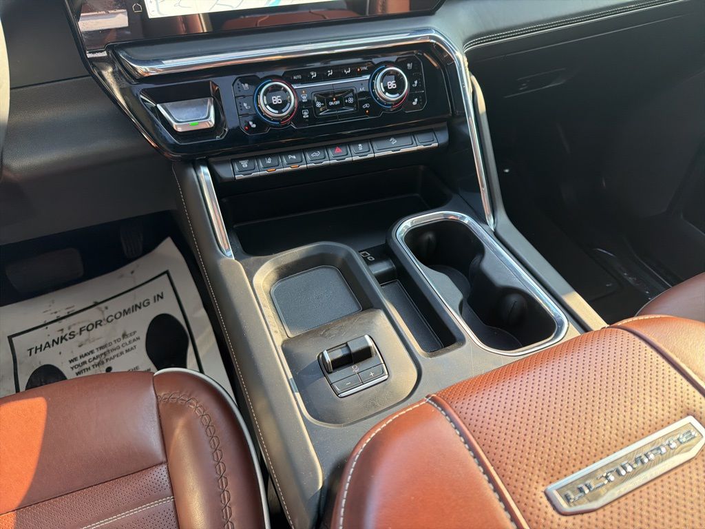 Thumbnail: 2024 GMC Sierra 2500 - 17