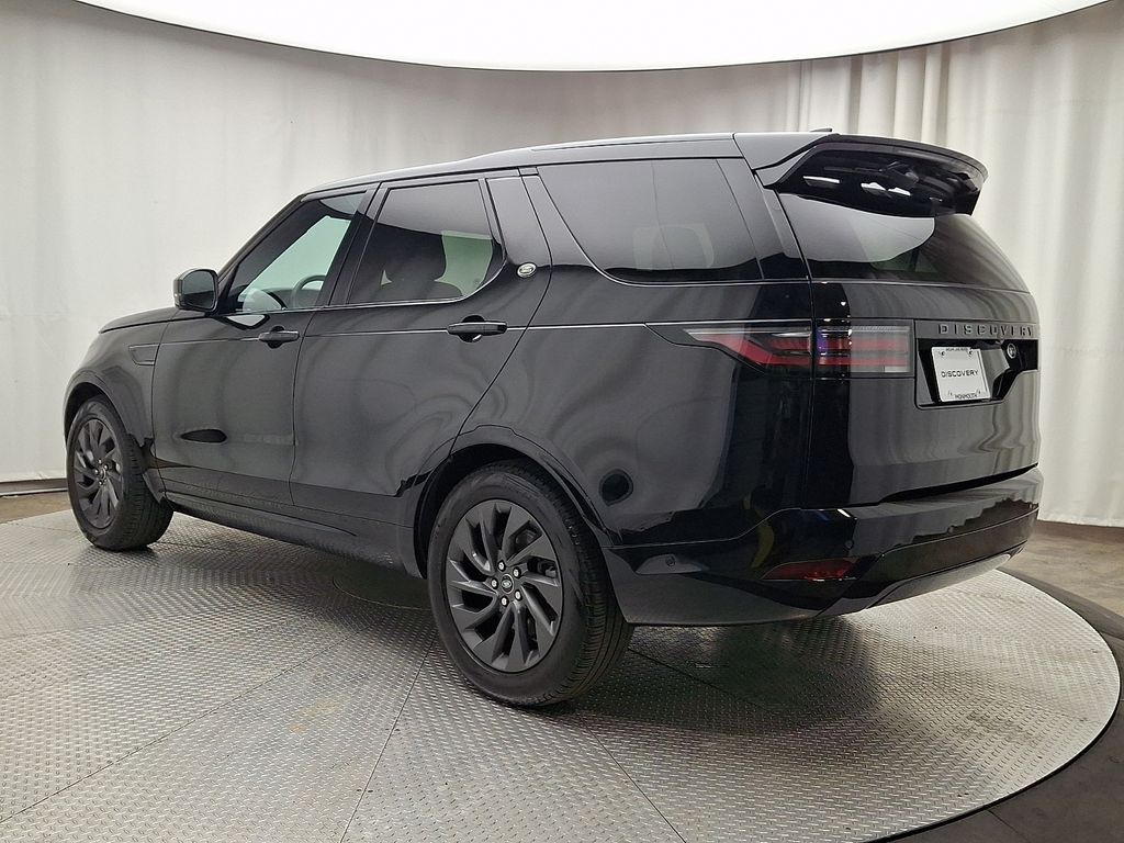 Thumbnail: 2023 Land Rover Discovery - 6