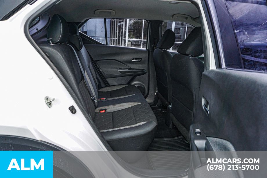 Used 2018 White Nissan SV image 22