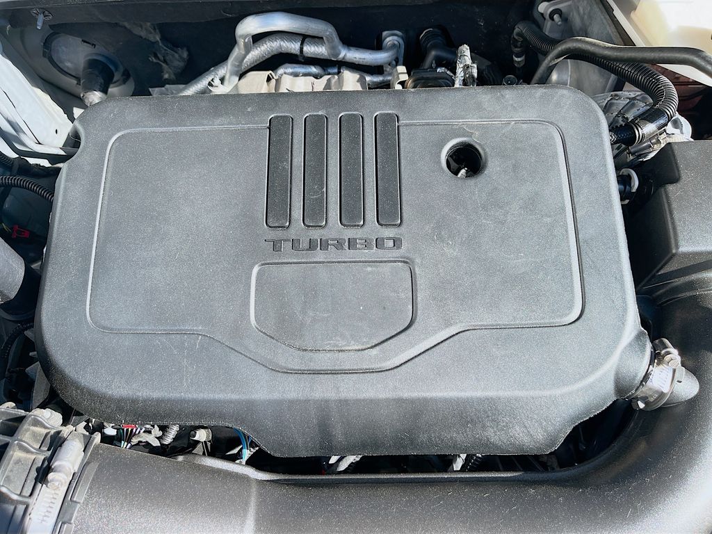 Used 2023 Silver GMC SLE image 32