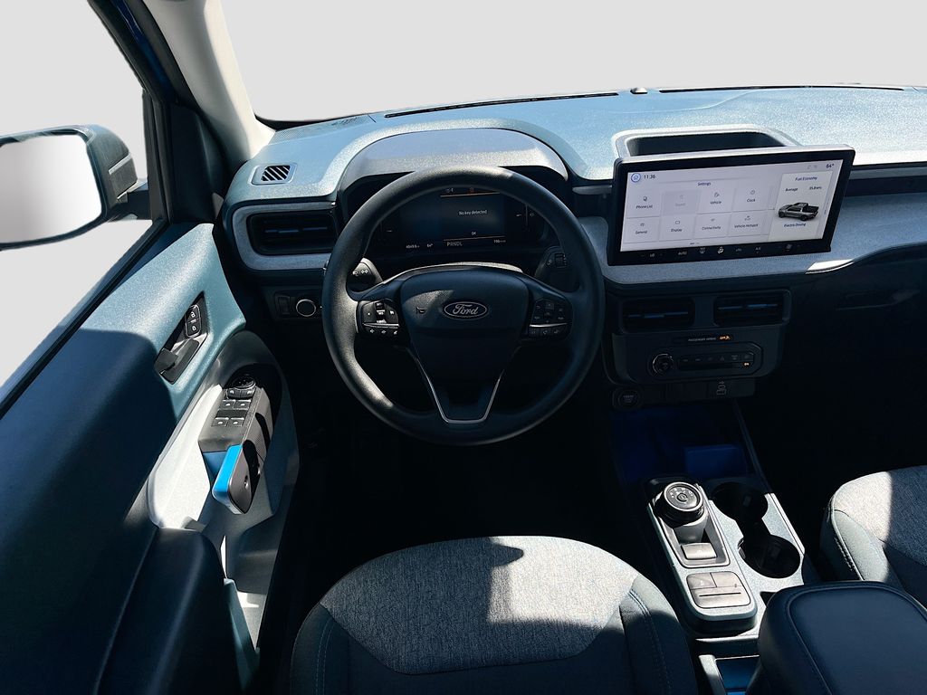 Used 2025 Blue Ford XLT image 21