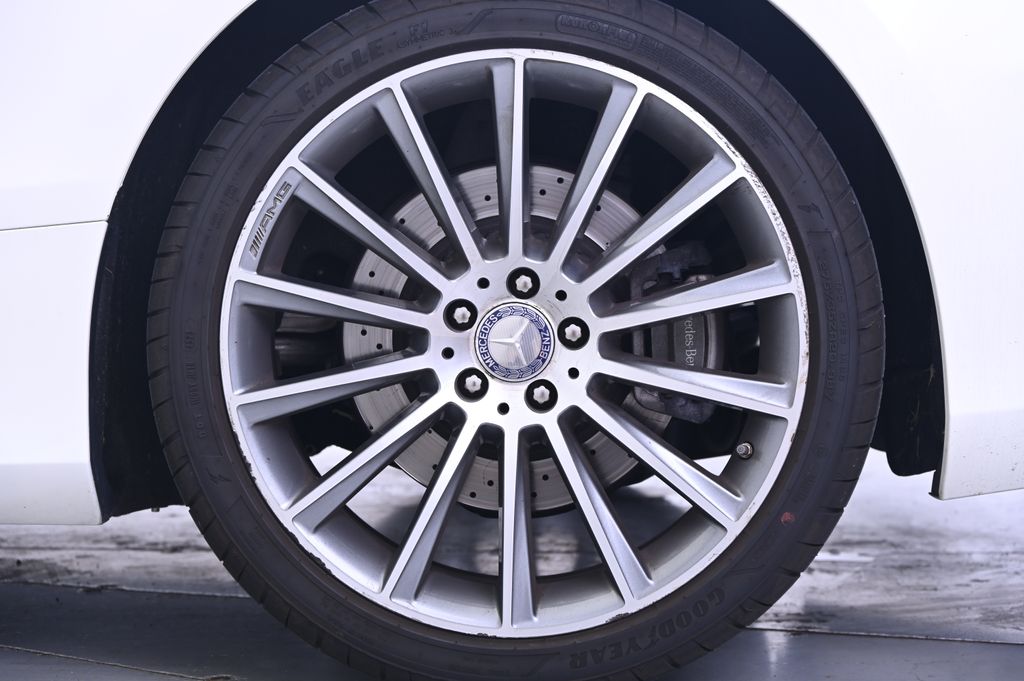 Thumbnail: 2016 Mercedes-Benz S-Class - 12
