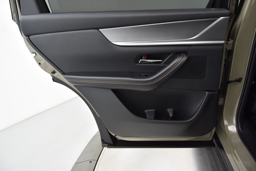 2025 Mazda CX-70 PHEV Premium Plus photo