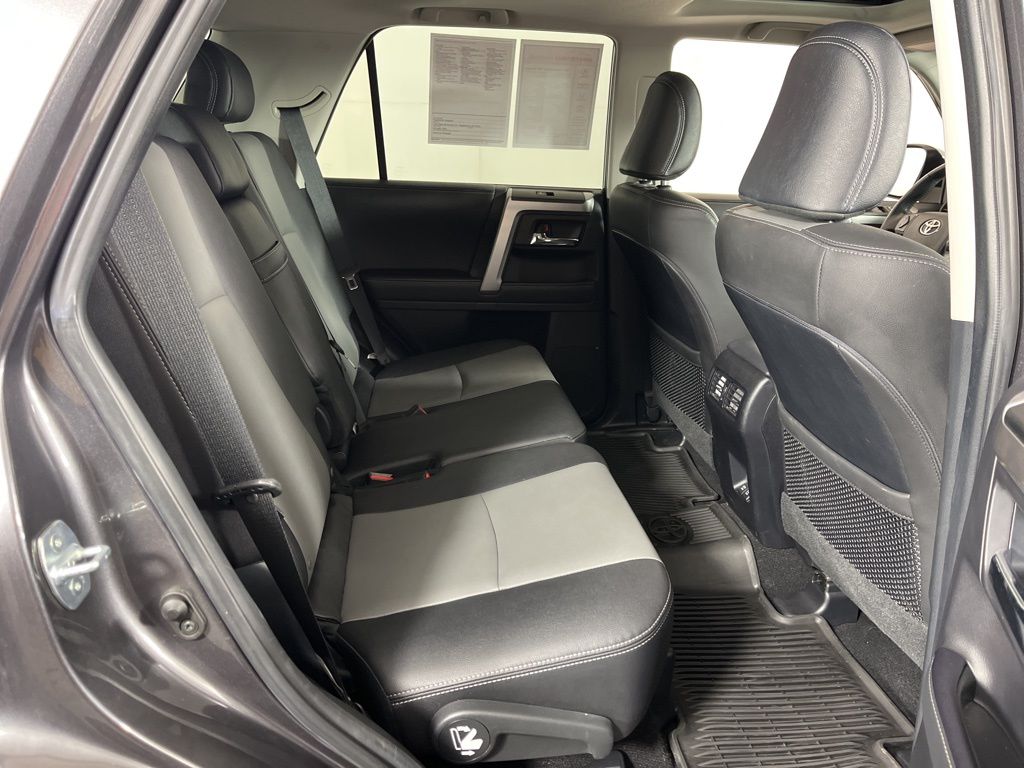 Thumbnail: 2020 Toyota 4Runner - 9