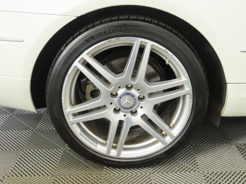 Thumbnail: 2010 Mercedes-Benz E-Class - 31