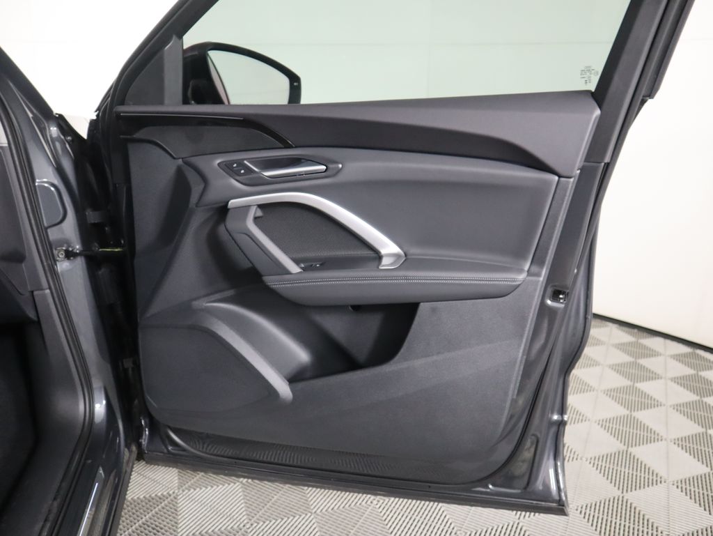 Thumbnail: 2025 Audi Q5 - 28