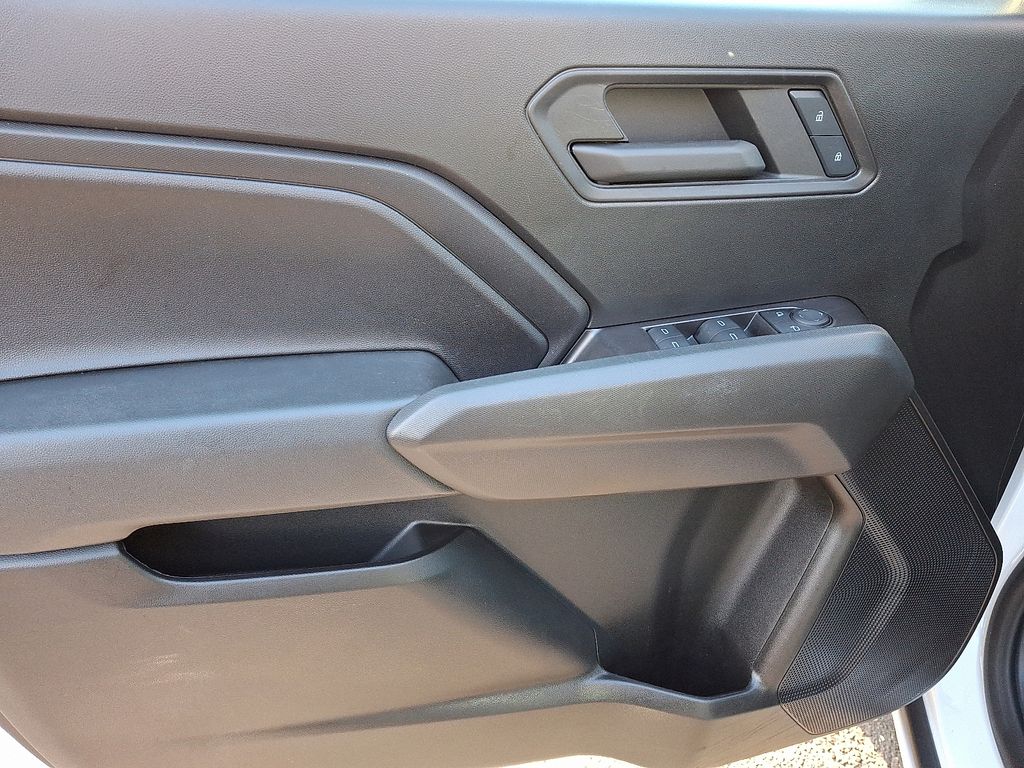 Thumbnail: 2024 Chevrolet Colorado - 13