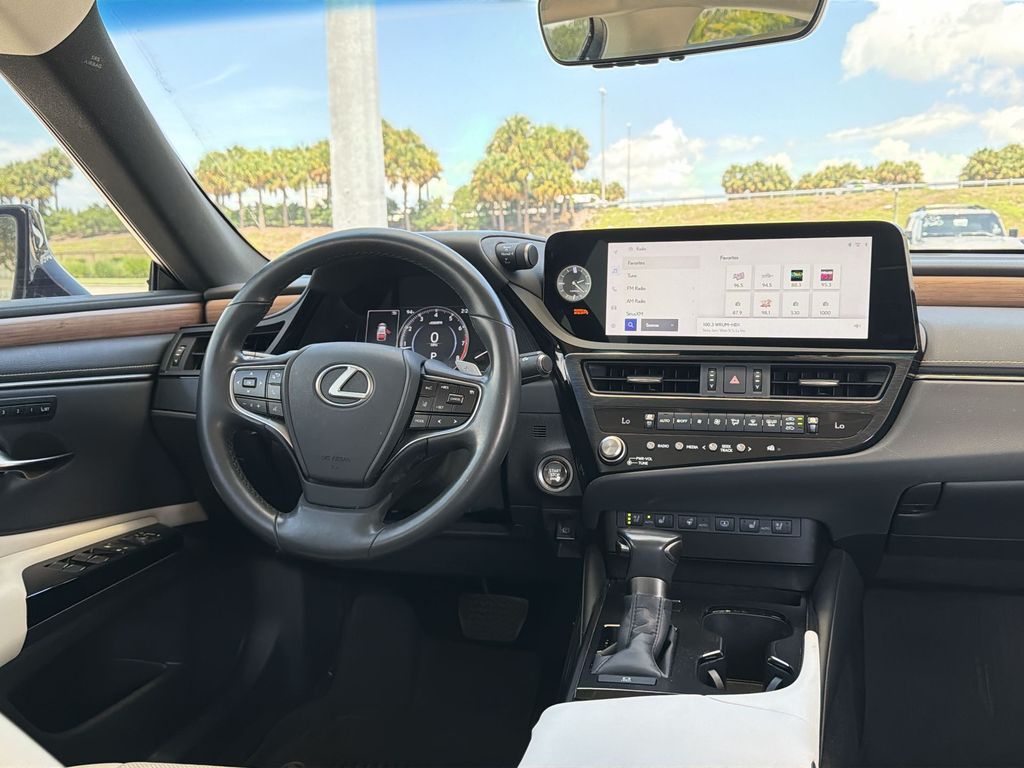 Thumbnail: 2023 Lexus ES - 19