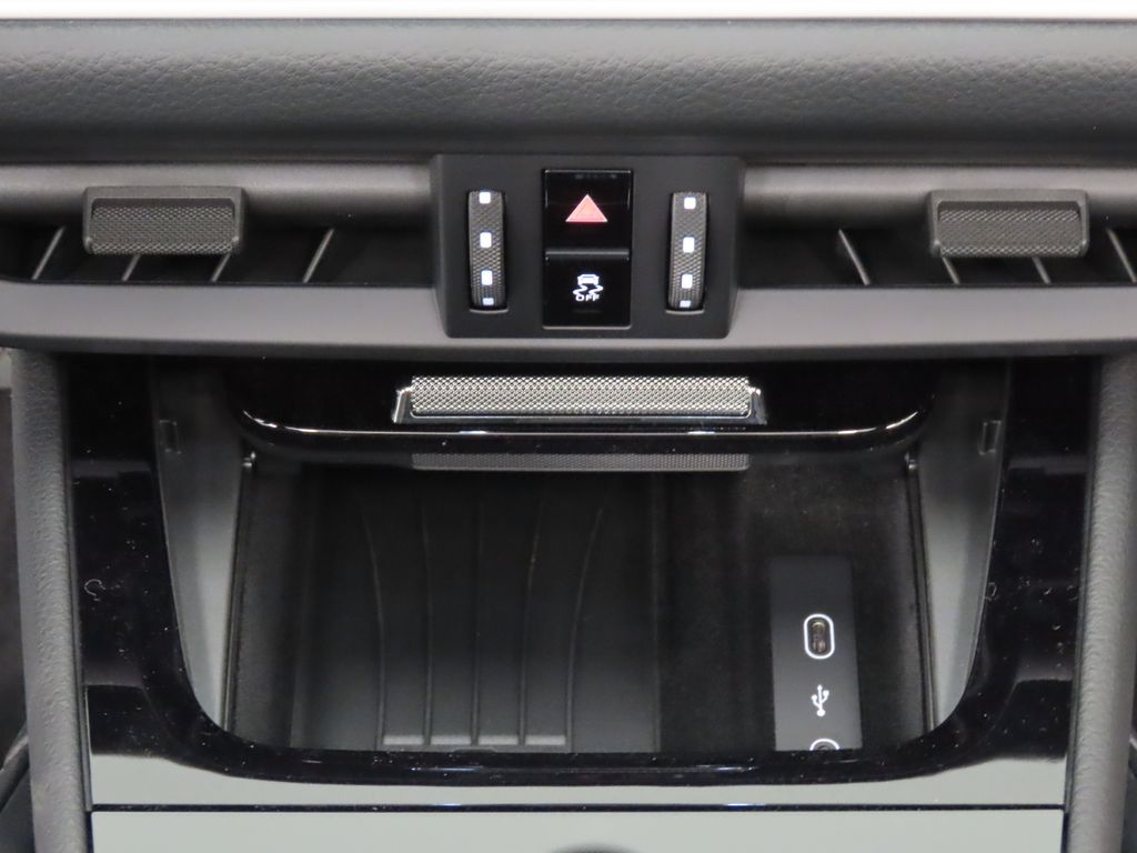 Thumbnail: 2026 Porsche Cayenne - 28