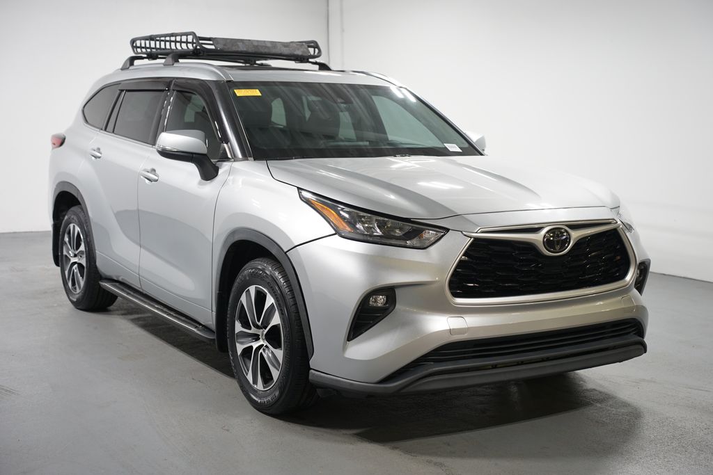 Thumbnail: 2020 Toyota Highlander - 3