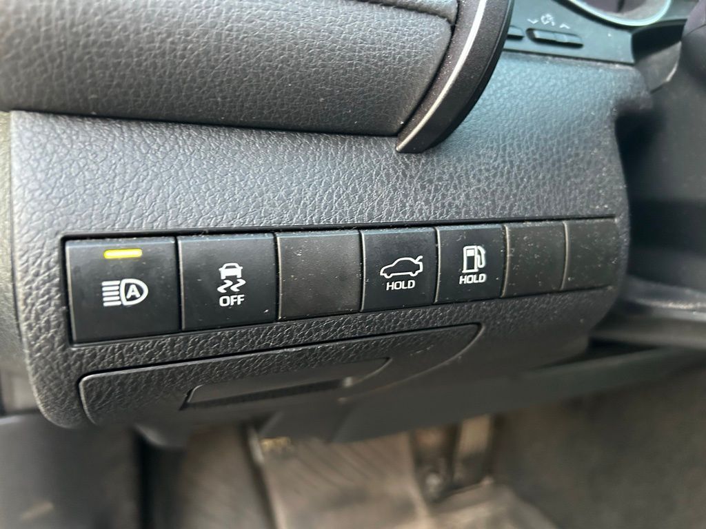 Thumbnail: 2024 Toyota Camry - 18