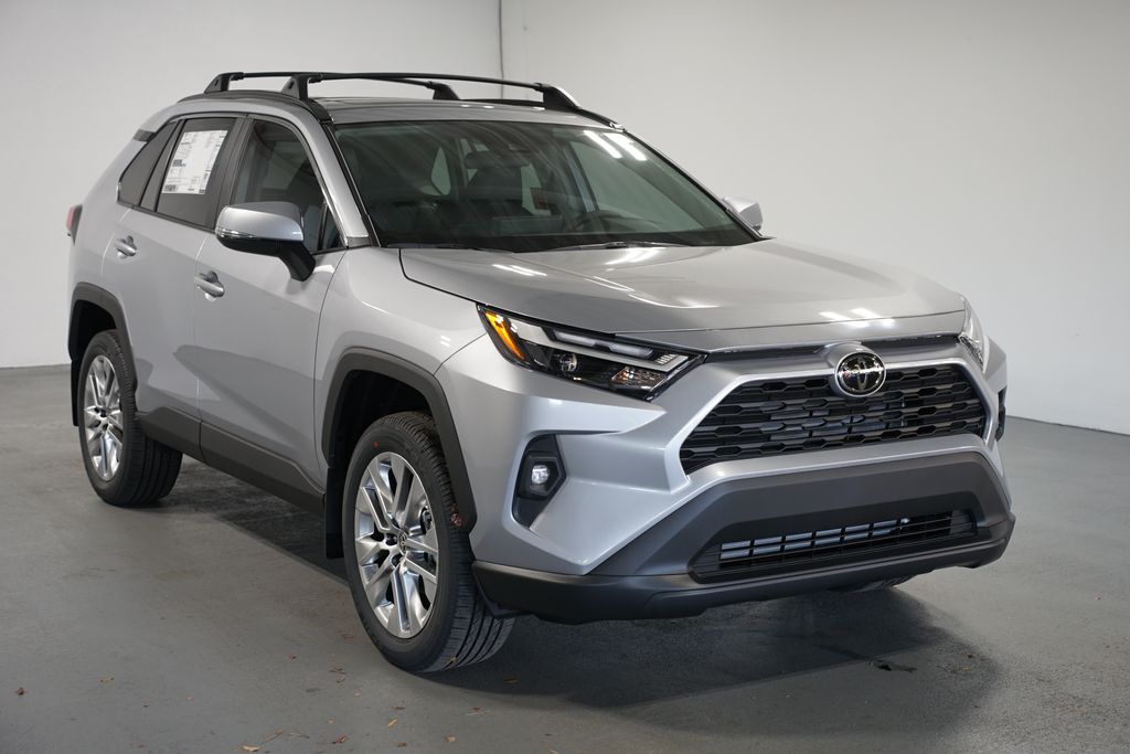 Thumbnail: 2025 Toyota RAV4 - 3