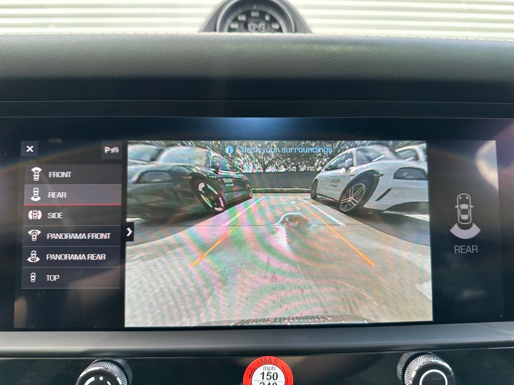 Thumbnail: 2025 Porsche Macan - 32