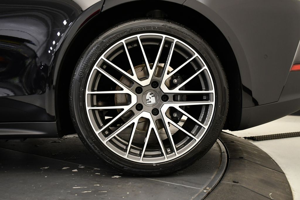 Thumbnail: 2026 Porsche Panamera - 17