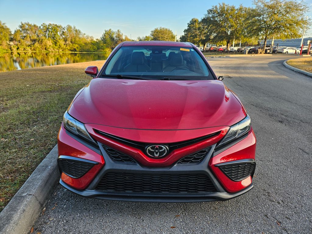 2022 Toyota Camry SE 8