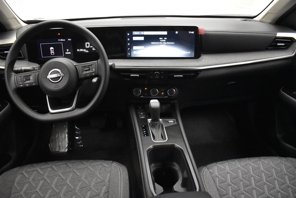 Thumbnail: 2025 Nissan Kicks - 28