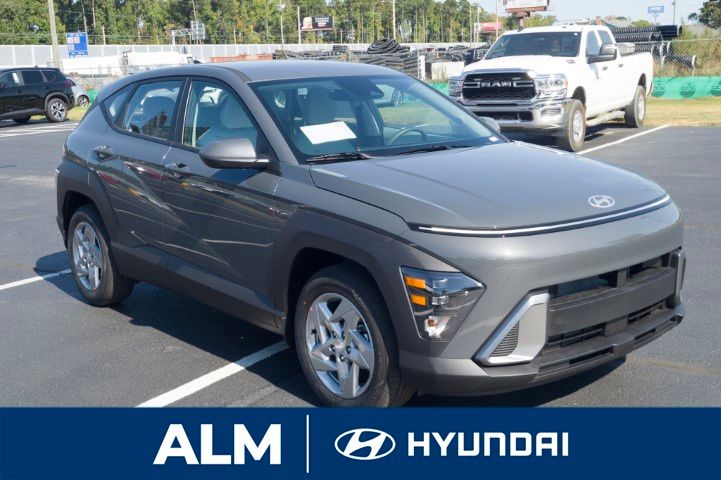 New 2027  Hyundai SE FWD image 4