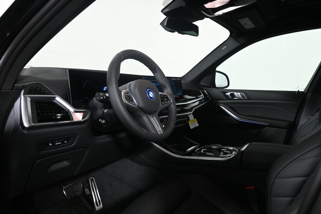 Thumbnail: 2026 BMW X5 - 15