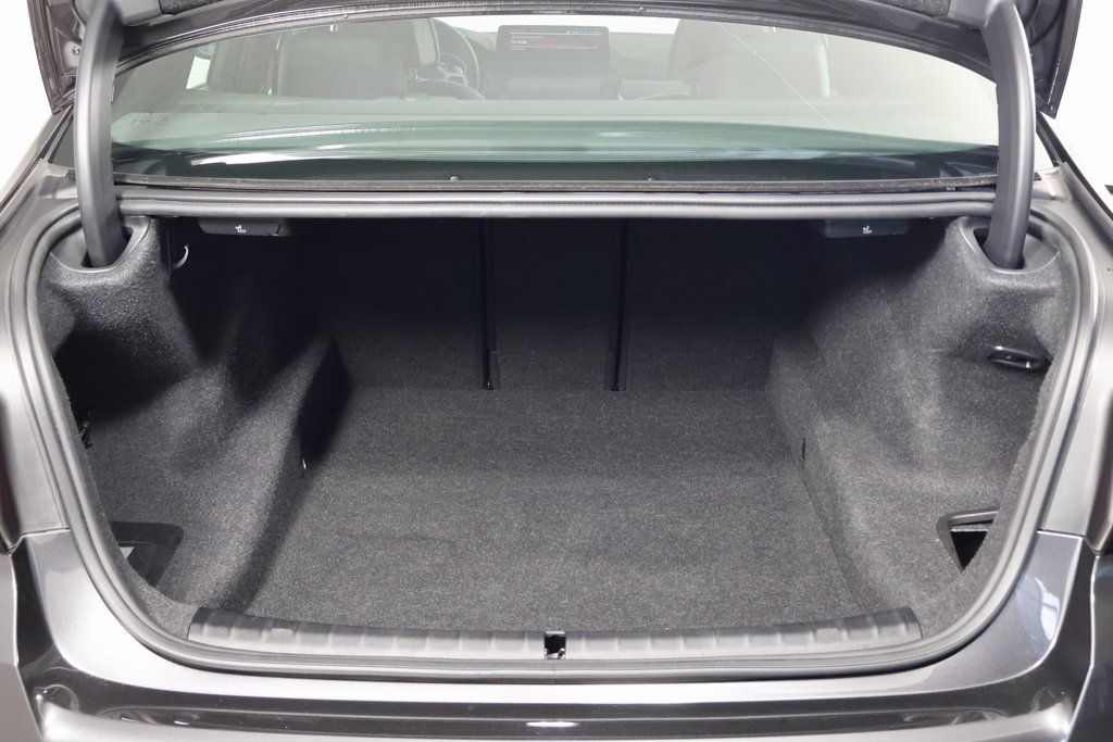 Thumbnail: 2023 BMW 5 Series - 14