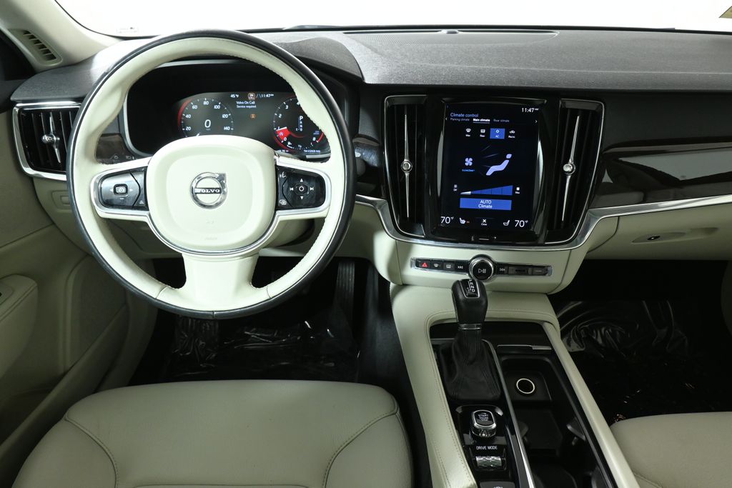 Thumbnail: 2018 Volvo S90 - 15