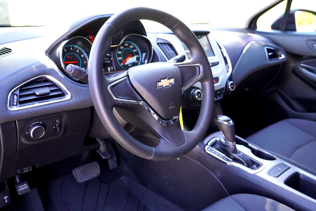 Used Car 2018 Chevrolet Cruze  Ls For Sale Under $10,000 In Taylor, Texas