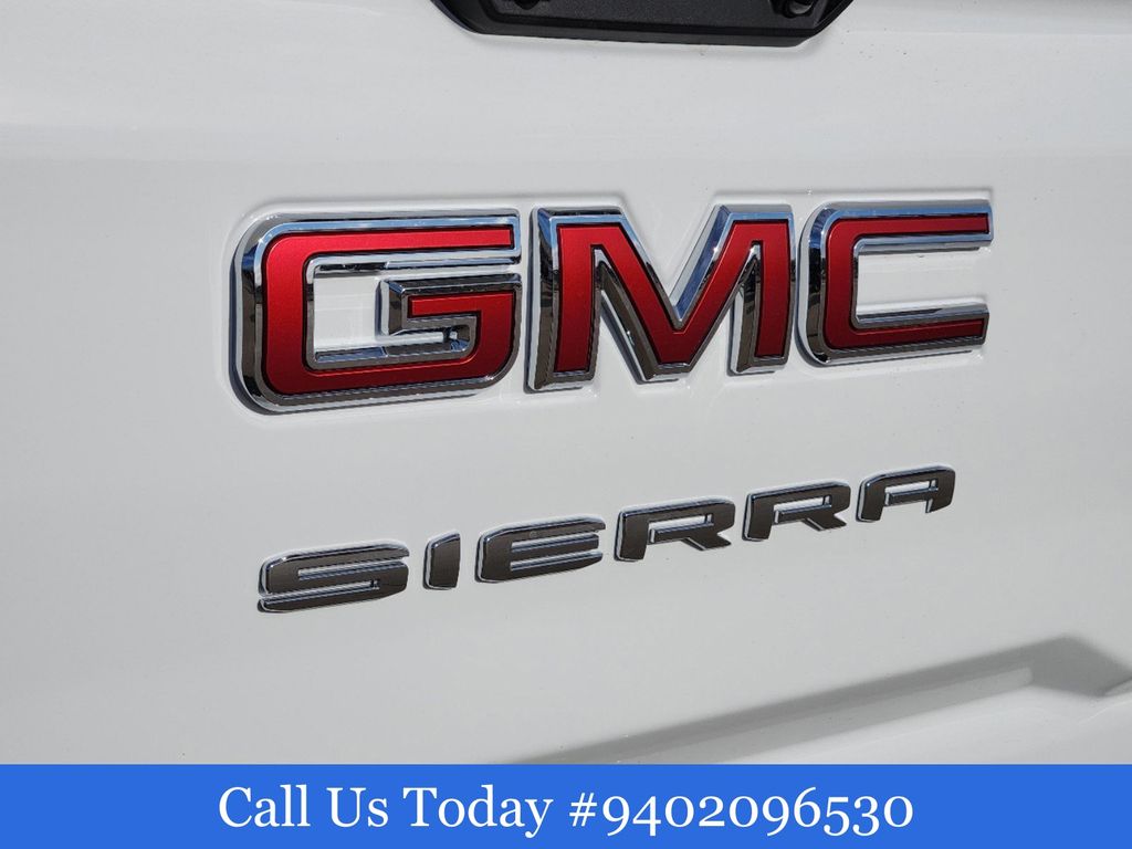 2025 GMC Sierra 2500HD Pro 8