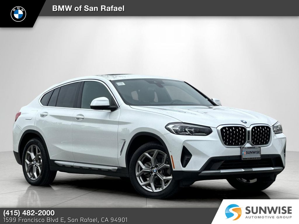 2025 BMW X4 xDrive30i