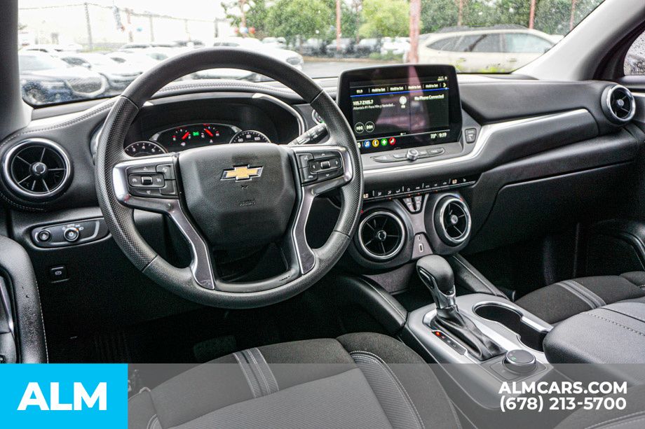 Used 2025 Black Chevrolet LT image 27