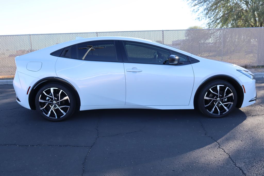 Thumbnail: 2025 Toyota Prius - 4
