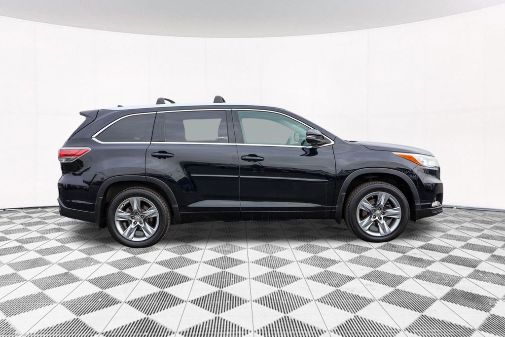 2015 Toyota Highlander Limited 8