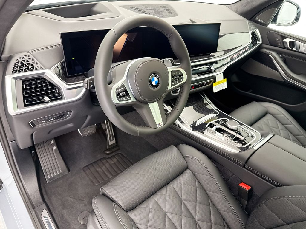 Thumbnail: 2027 BMW X7 - 9
