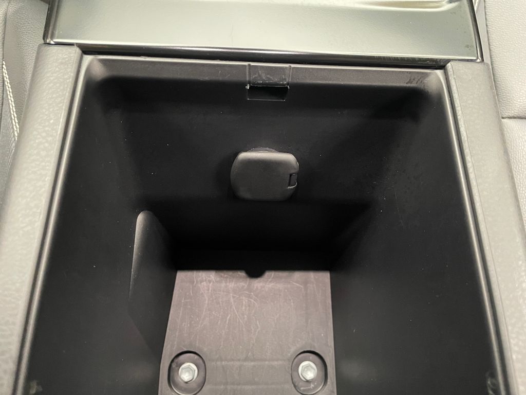 Thumbnail: 2025 Toyota Camry - 31