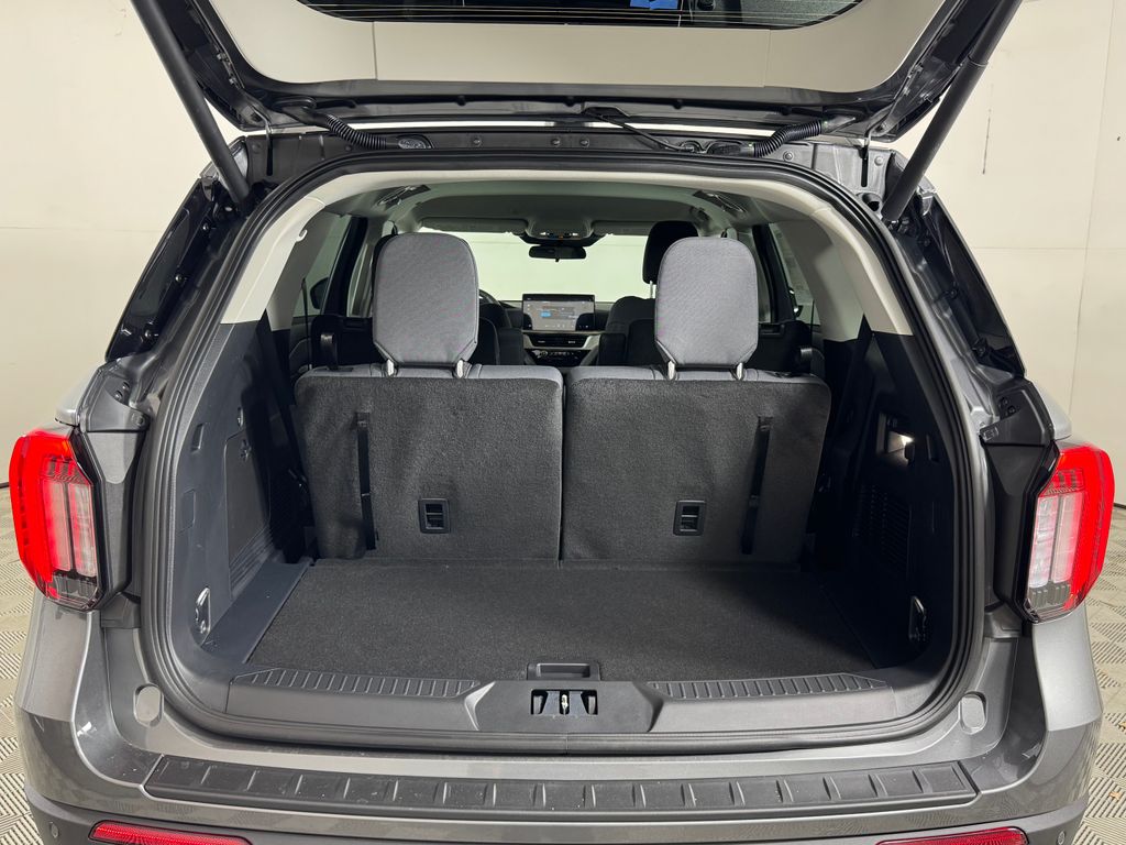 New 2026 Gray Ford Active image 33