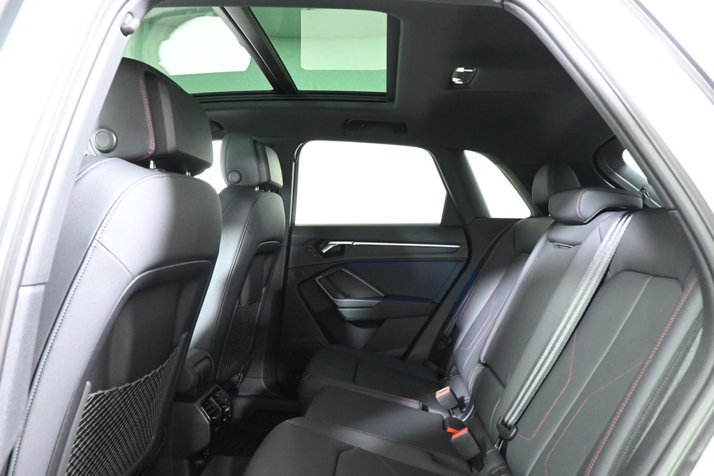 2025 Audi Q3  27
