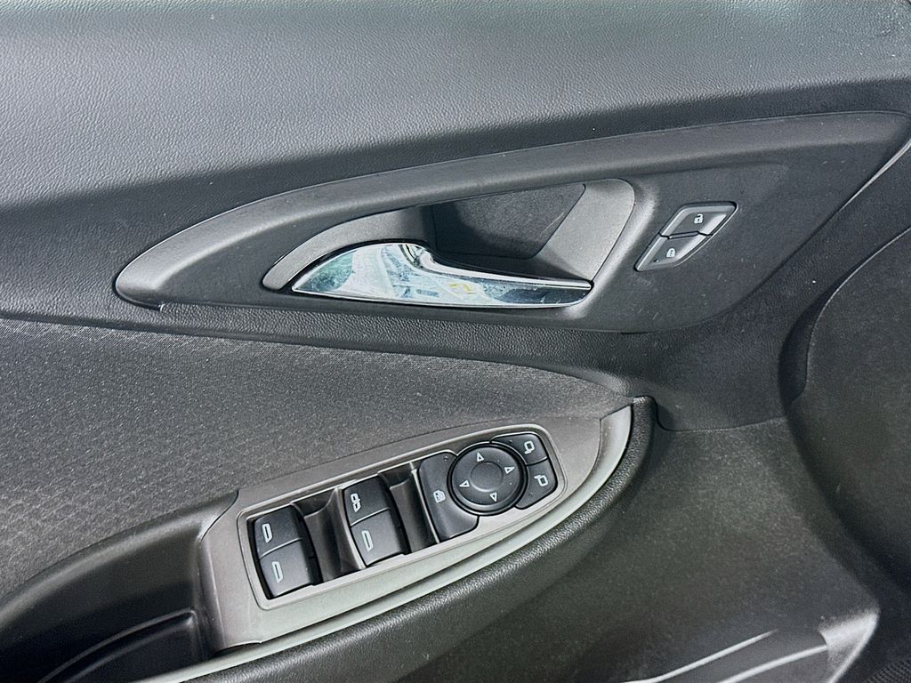 Used 2023 White Chevrolet LT image 24