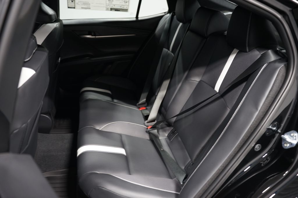 2025 Toyota Camry SE 30