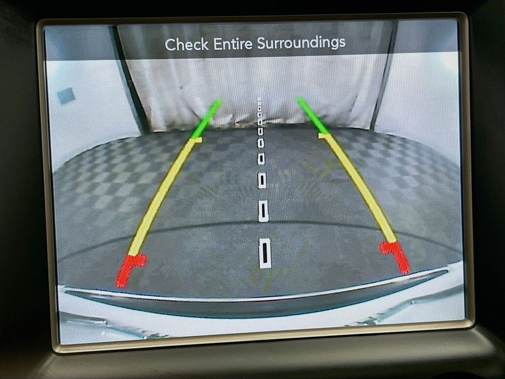 Thumbnail: 2015 Jeep Grand Cherokee - 14