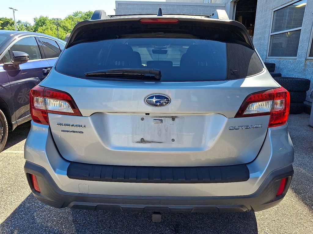 2018 Subaru Outback — photo 5