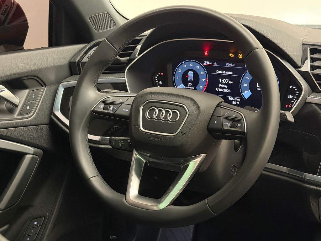 Thumbnail: 2023 Audi Q3 - 21