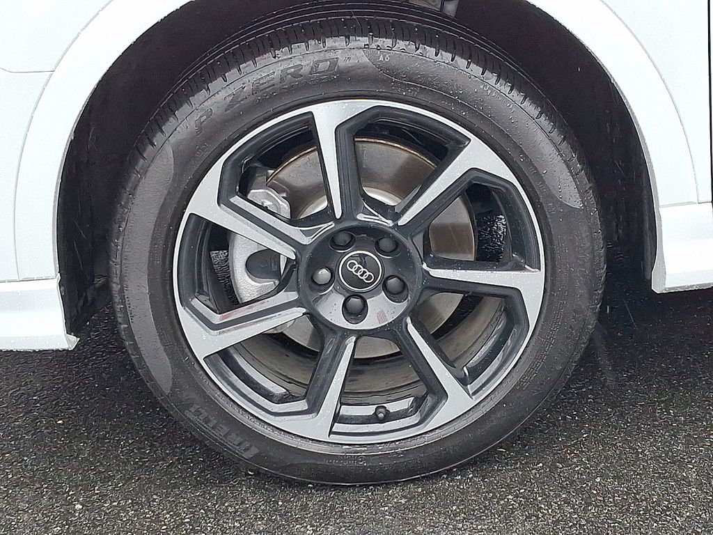 Thumbnail: 2025 Audi Q3 - 8