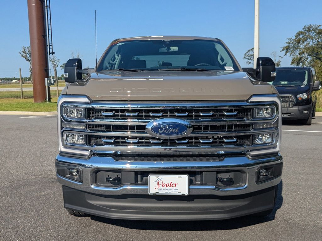 2026 Ford F-350 Super Duty Lariat